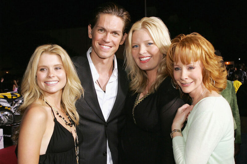 Steve Howey Reba