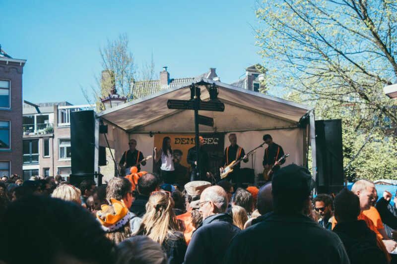 Creative Ways to Bring People Together Through Local Events and Entertainment